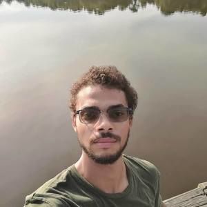 Meet your Posher, Alphonso